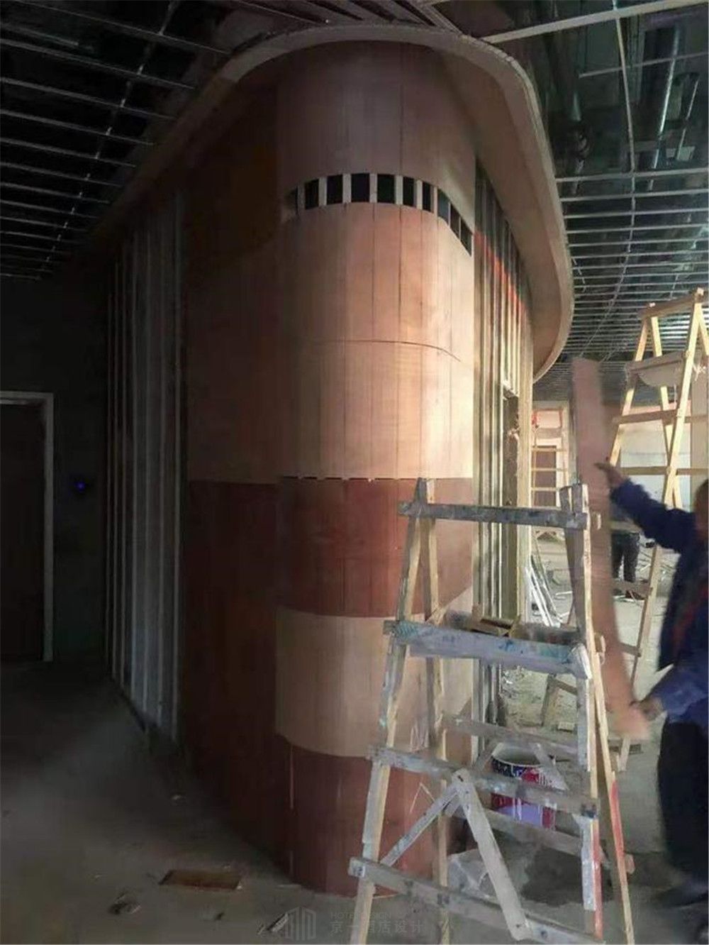 酒店装修施工现场图片